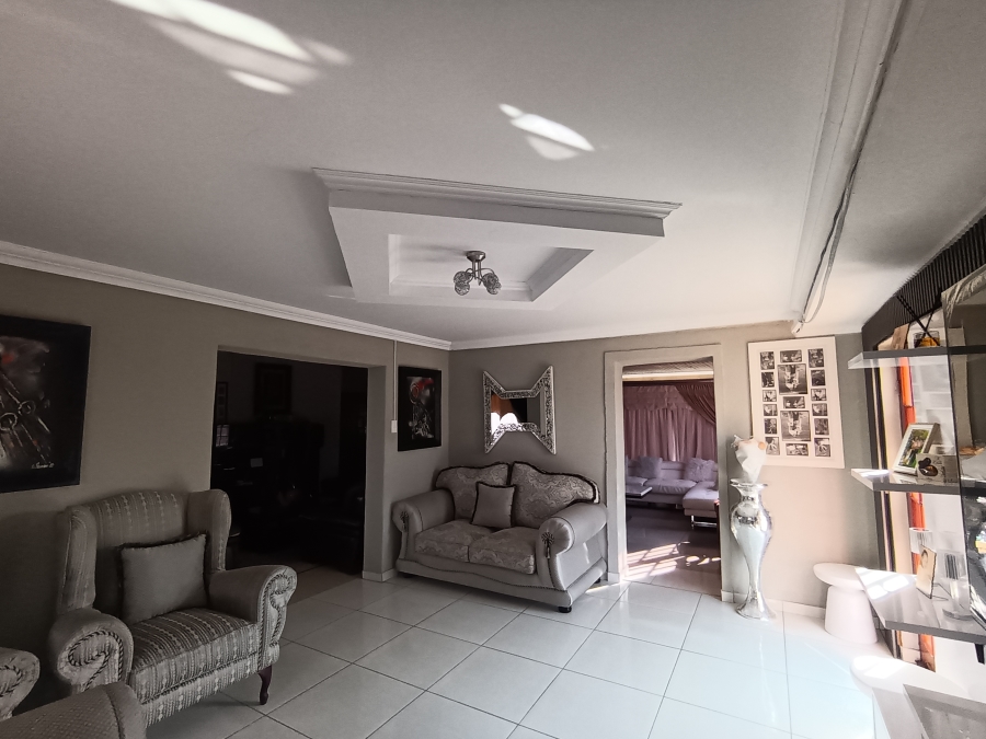 3 Bedroom Property for Sale in Mandela View Free State